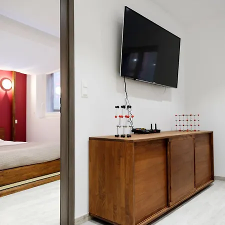 Les Du Cygne Apartment